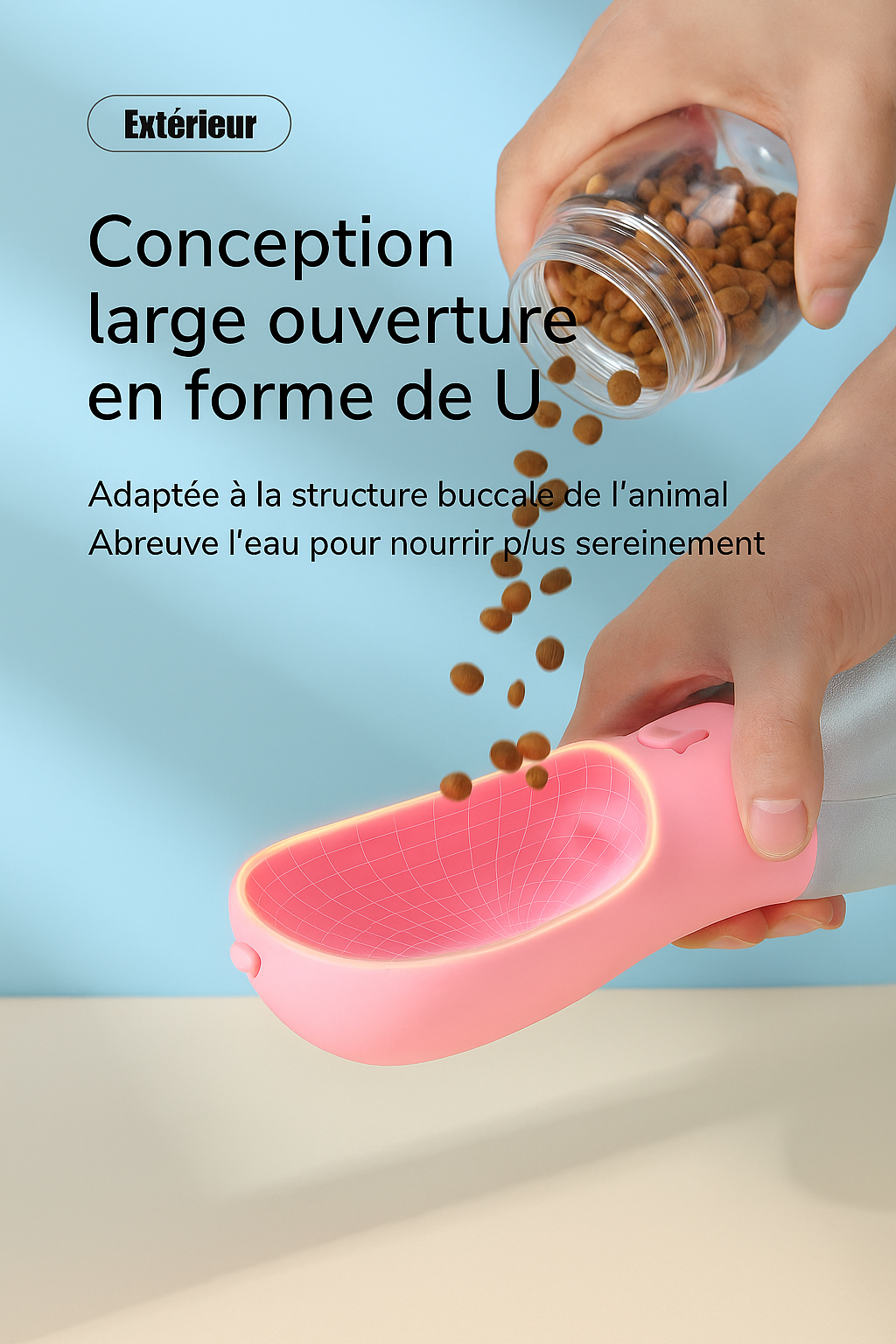 Croquettes, tasse à eau pour chien et sac poubelle : 3 en 1 !