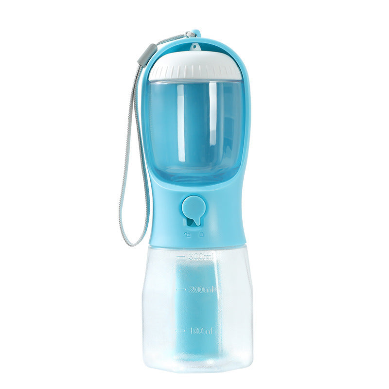 Croquettes, tasse à eau pour chien et sac poubelle : 3 en 1 !